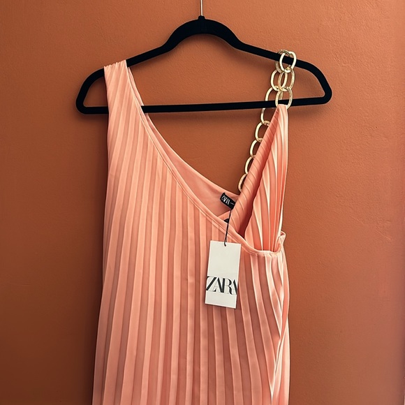 Zara pleated Midi Dress 👗 - Picture 8 of 8